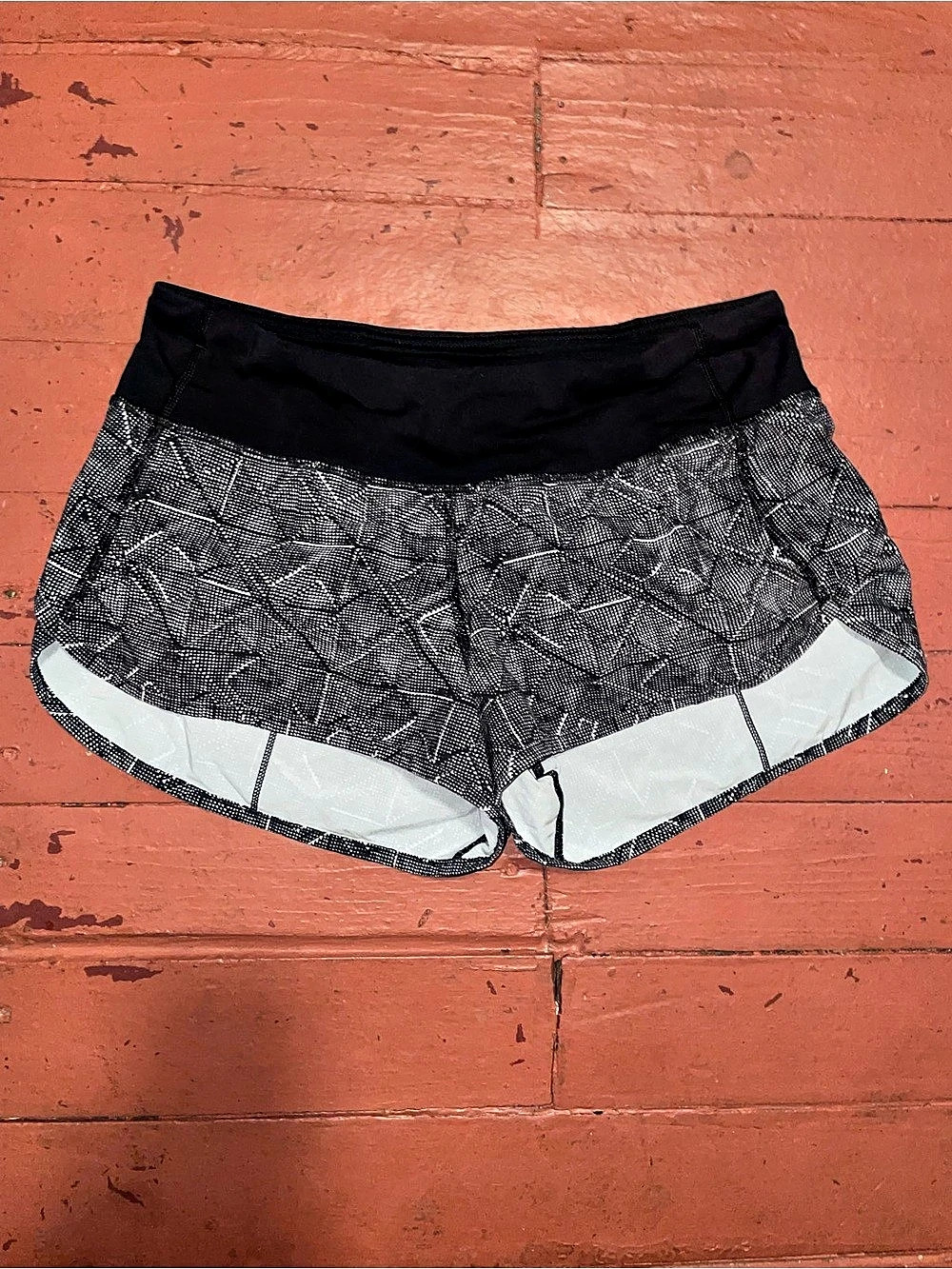 Lululemon Speed Up Short Geometric Athletic Shorts in Black & White